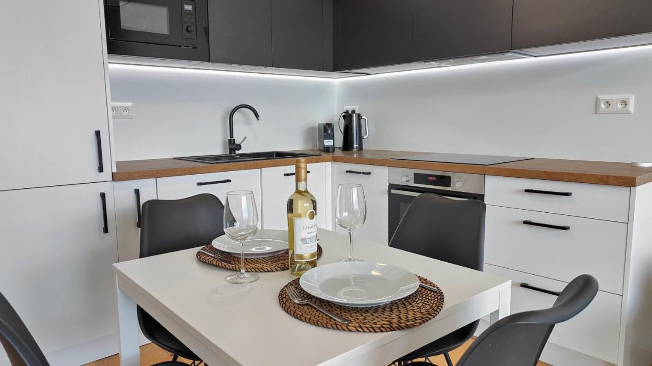 Beautiful 1 - Bedroom Apartment In Downtown Bratislava Exterior photo